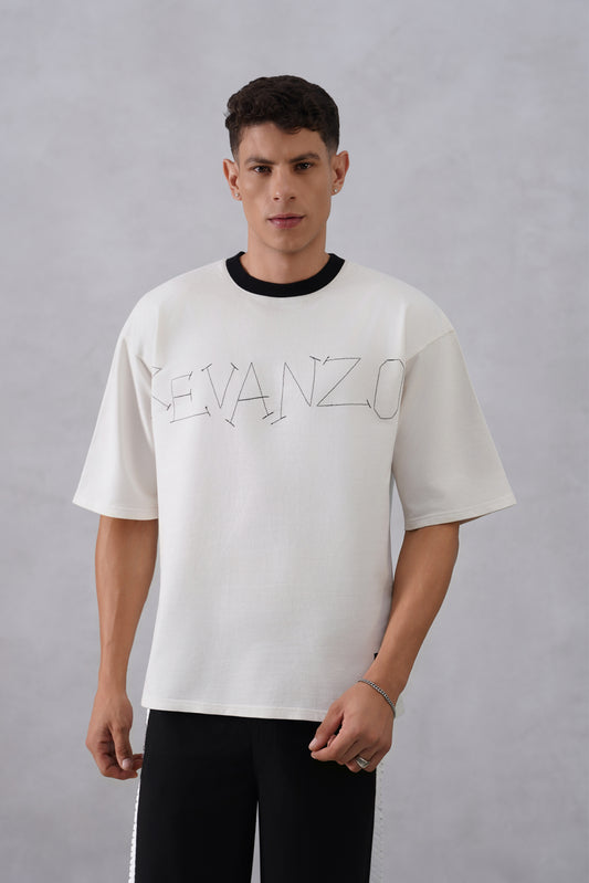 Chronicles in cloth (white) [White-Black Tshirt]